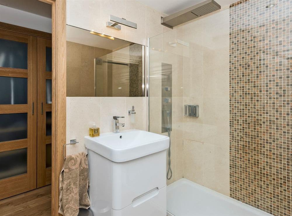 En-suite with shower cubicle at Sunnybank in Coltishall, near Wroxham, Norfolk, England