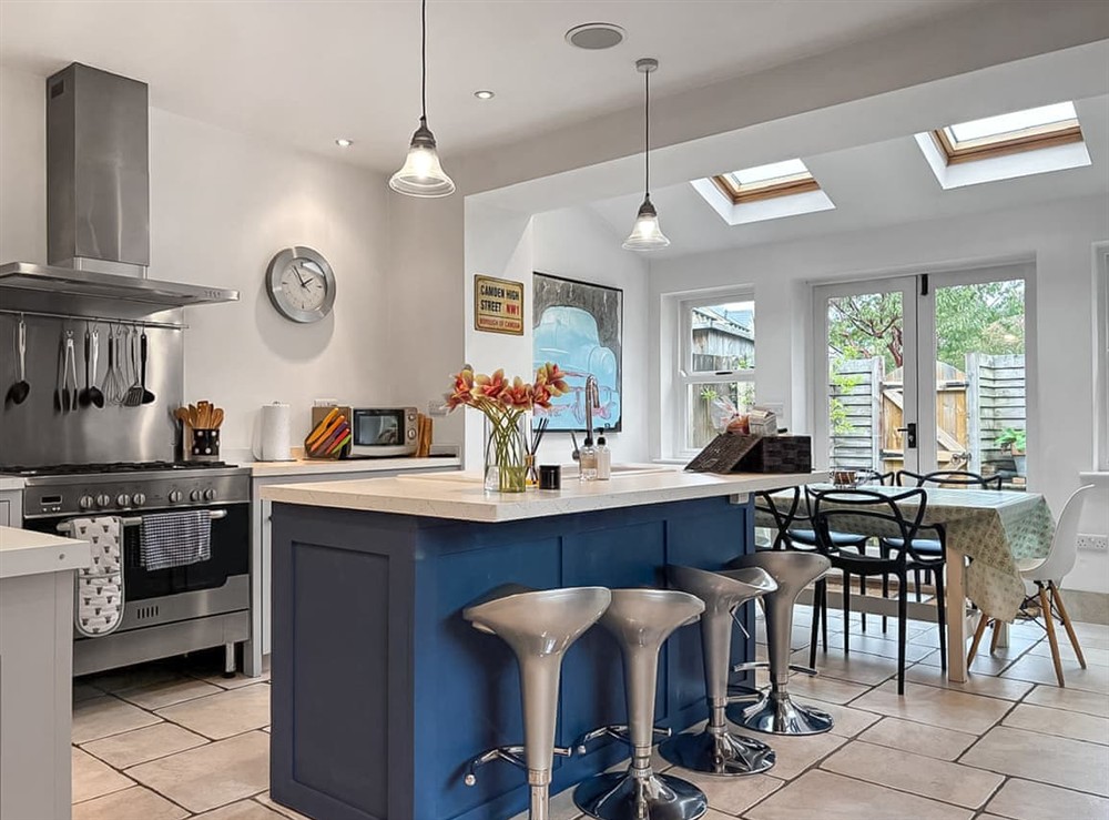 Kitchen/diner (photo 4) at Sunnybeck Cottage in Giggleswick, North Yorkshire