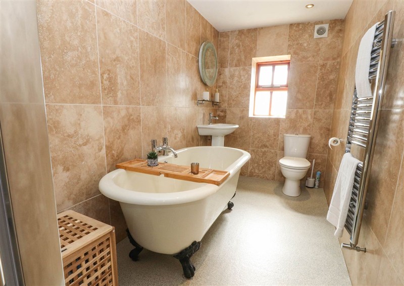 The bathroom at Sunnybrook Cottage, Bentham