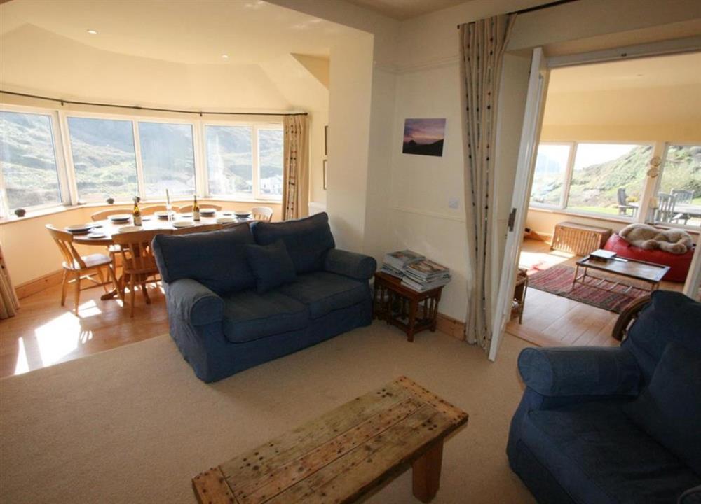 Lounge/dining at Sunnycliff in Trebarwith Strand