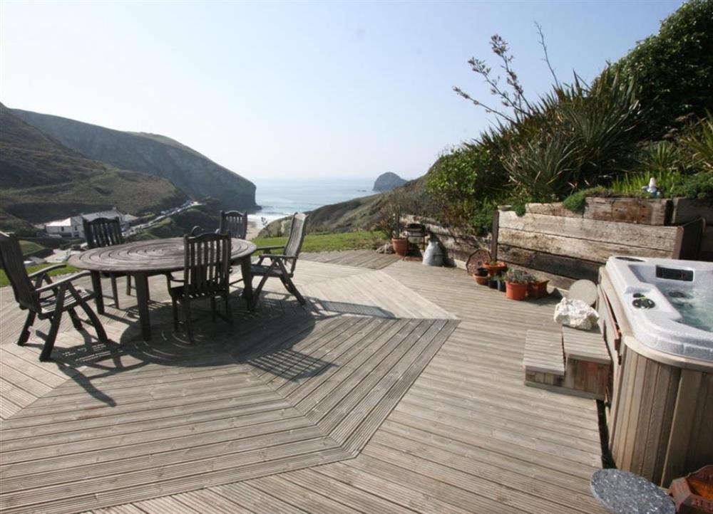Terrace view at Sunnycliff in Trebarwith Strand