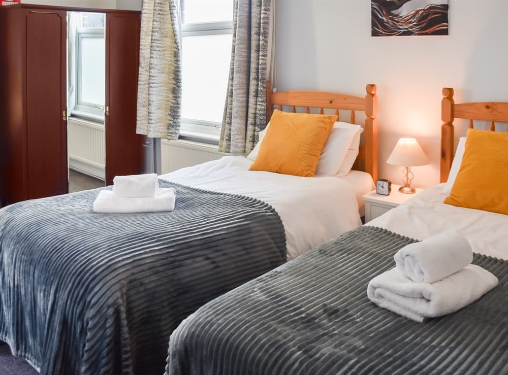 Twin bedroom