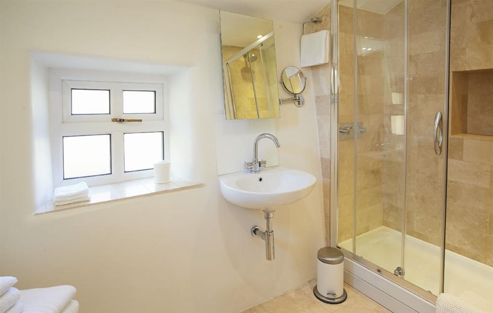 Shower room at Sunnylea Cottage, Great Longstone