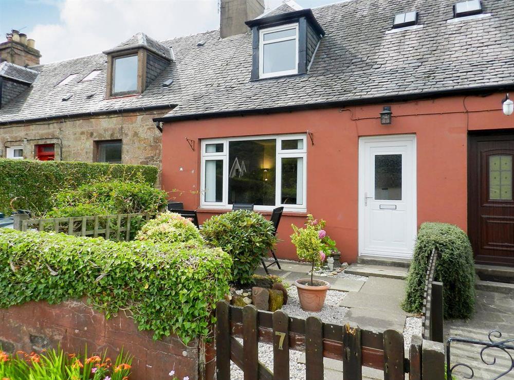 Bright and fresh holiday home at Sunnyside Cottage in Lamlash, Isle Of Arran