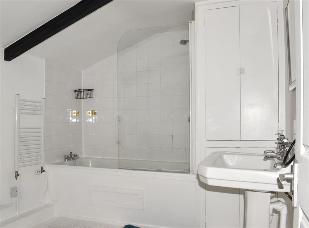 Bathroom at Sunnyside Cottage Retreat in St Austell, Cornwall