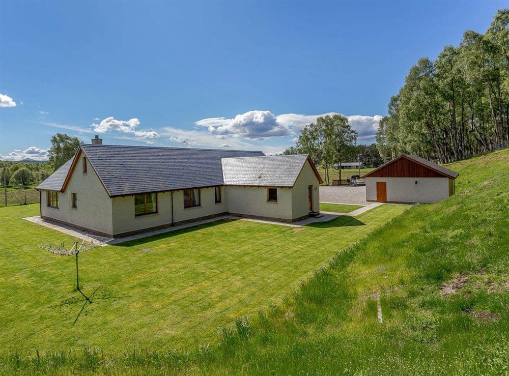 Idyllic countryside setting at Sunnyside House in Carrbridge, near Aviemore, Inverness-Shire