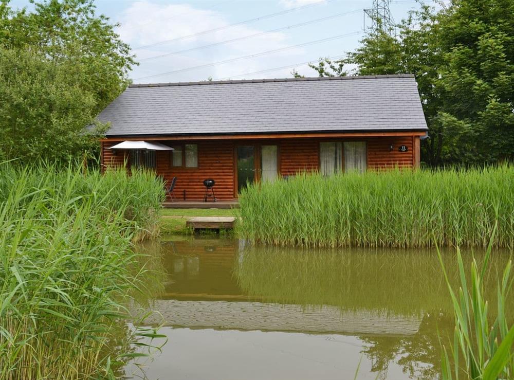 Lovely detached lodge at Sunnyside Lodge in Thorpe on the Hill, near Lincoln, Lincolnshire