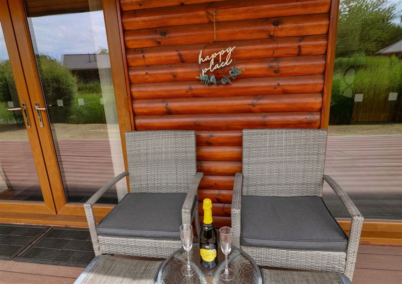 Outside at Sunnyside Lodge, Thorpe-On-The-Hill