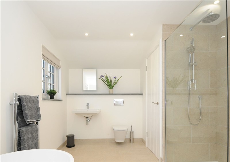 The bathroom at Sunrise Cottage, St Kew Highway near Wadebridge