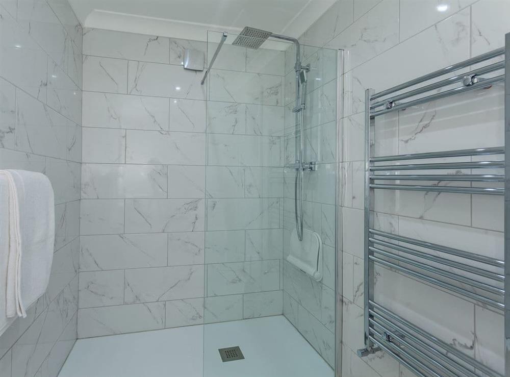 Generous sized�shower room at Sunset Cottage in Halsall, near Ormskirk, Lancashire