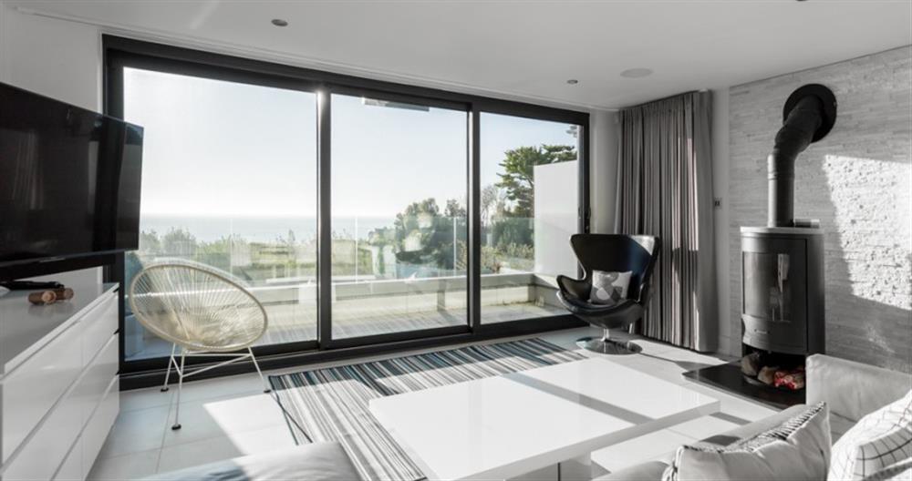 The living area at Sunshine Beach House in Sandbanks