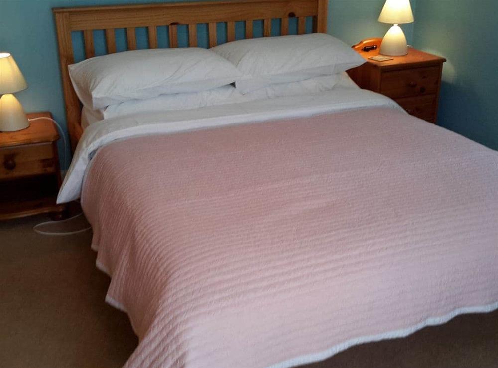 Double bedroom at Sunshine Cottage in Fairford, near Cirencester, Gloucestershire