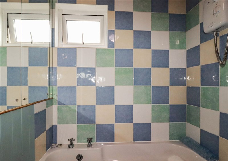 This is the bathroom at Surf View, Newquay