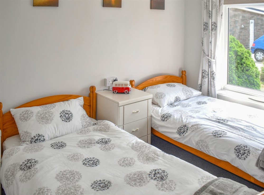 Twin bedroom at Surfers Halt in Woolacombe, Devon