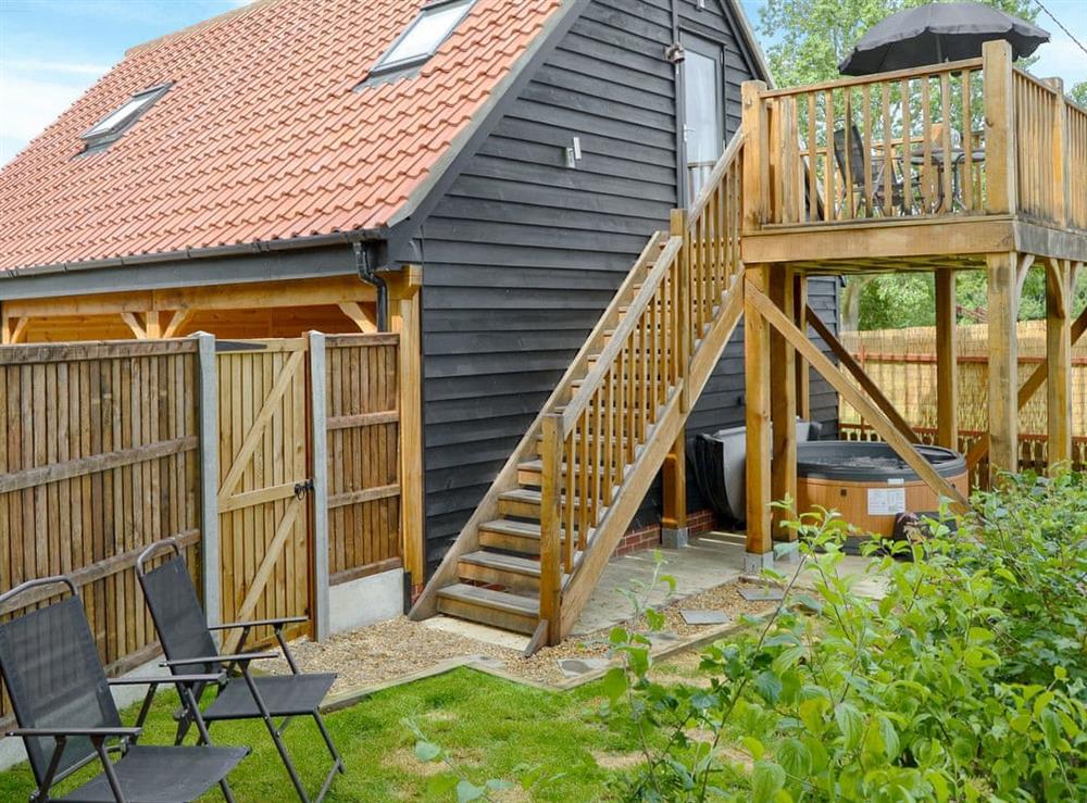 Fantastic property with hot tub at The Cart Shed, 