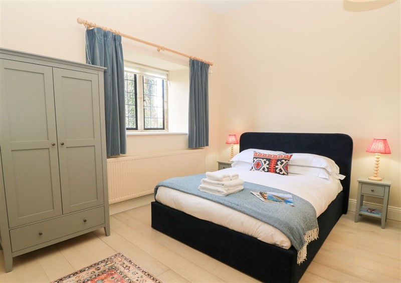 A bedroom in Swallow Studio at Swallow Studio, Andoversford near Cheltenham