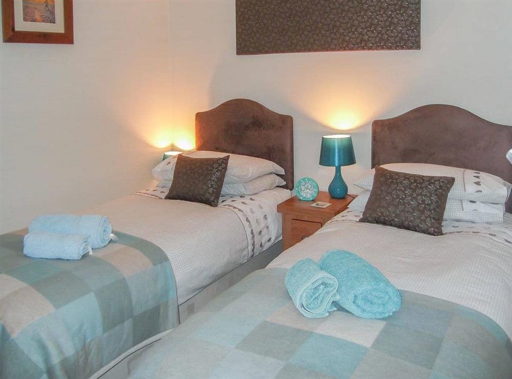 Comfortable twin bedded room at Swallow’s Barn in Ashburnham, Battle, E. Sussex., East Sussex