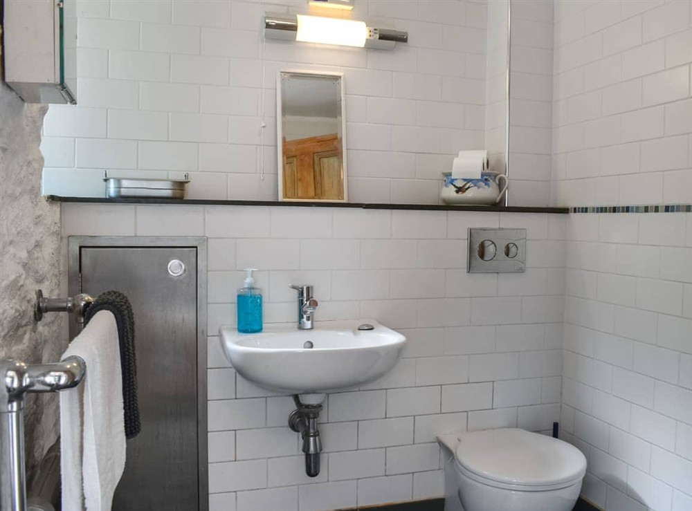 Bathroom at Swallows Barn in Liskeard, Cornwall