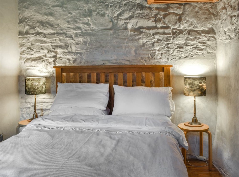 Double bedroom at Swallows Barn in Liskeard, Cornwall