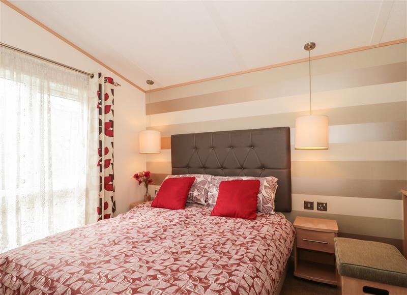 One of the 2 bedrooms at Swallows Lodge, Cranmore