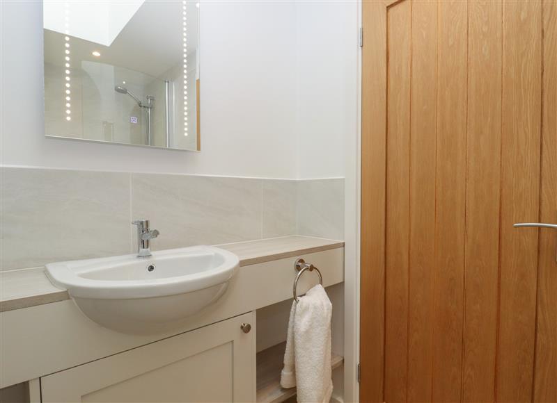 Bathroom (photo 3) at Swallows Lodge, Dormansland