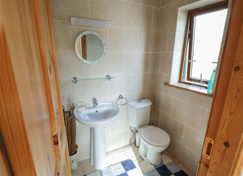 The bathroom at Swan Lake, Cloonshaghan near Boyle