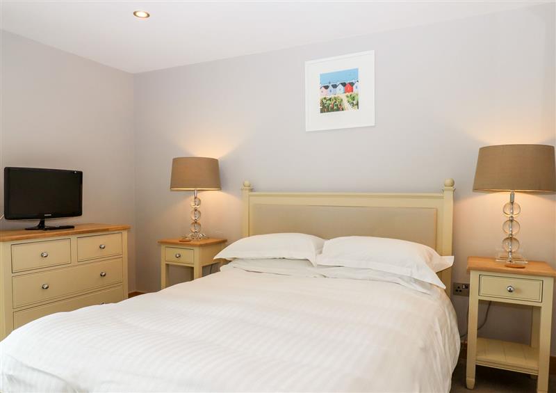 One of the 2 bedrooms at Swandown, 12 Kittwhistle, Cricket St Thomas near Chard