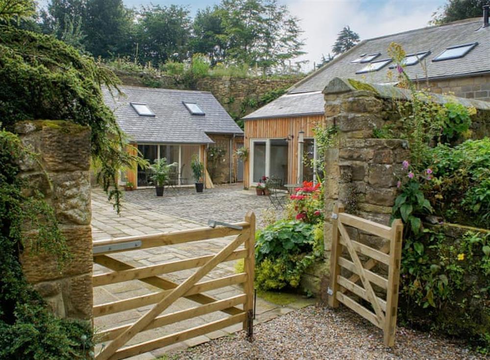 Beautifully presented holiday cottage in a courtyard setting at Swansfield Stables in Alnwick, Northumberland