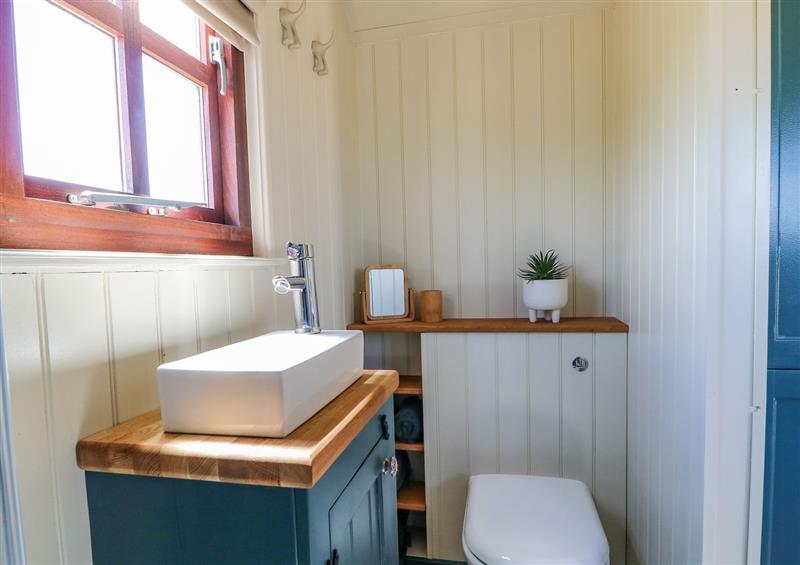 The bathroom at Sweet Caroline, Holme Farm Meadows, Low Marnham near Sutton-On-Trent