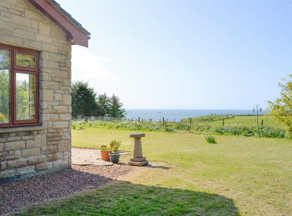 Appealing holiday home with sea views at Sweet Hope in St Cyrus, near Montrose, Aberdeenshire