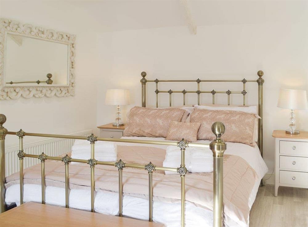 Attractive double bedroom at Sweet Pea Cottage in Pwll, near Llanelli, Dyfed