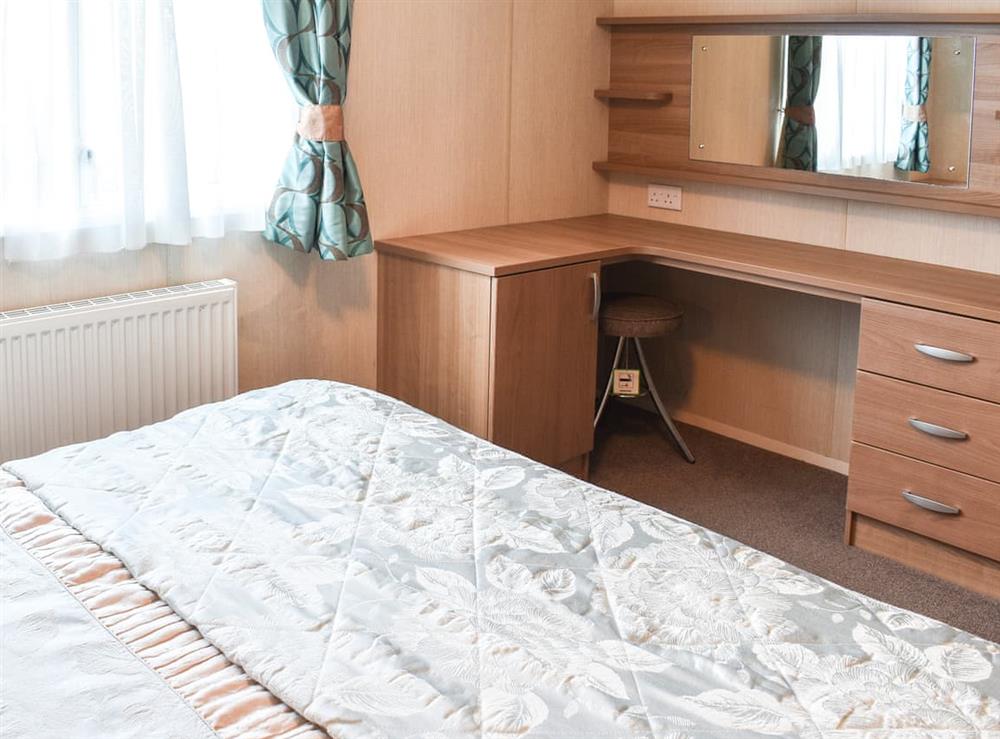 Double bedroom (photo 3) at Swift in Talsarnau, near Harlech, Gwynedd