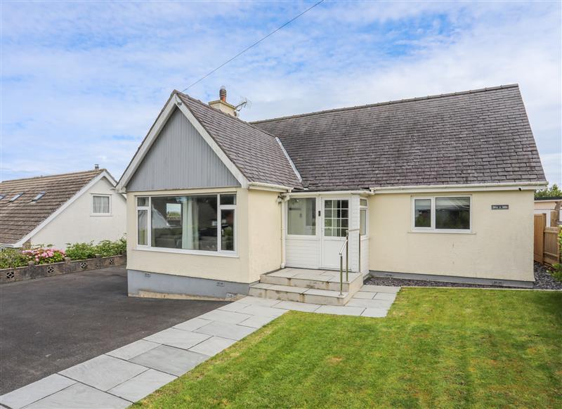 The garden at Swn Y Mor, Benllech