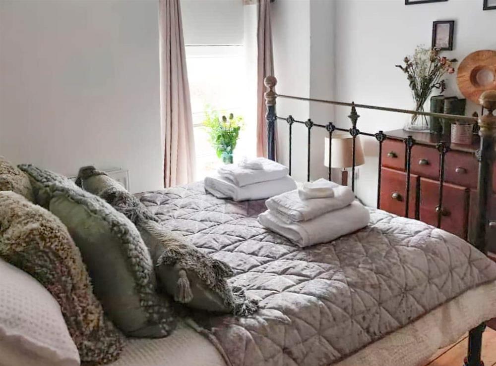 Double bedroom at Sycamore Cottage in Camborne, Cornwall