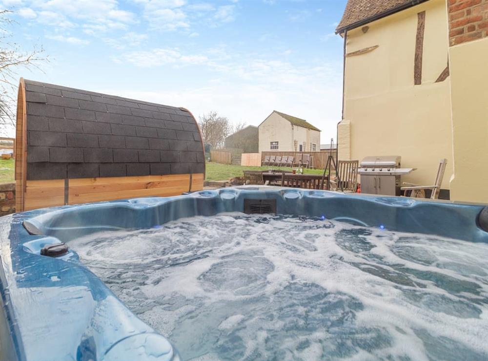 Hot tub at Sycamore Farmhouse in Ipswich, Suffolk