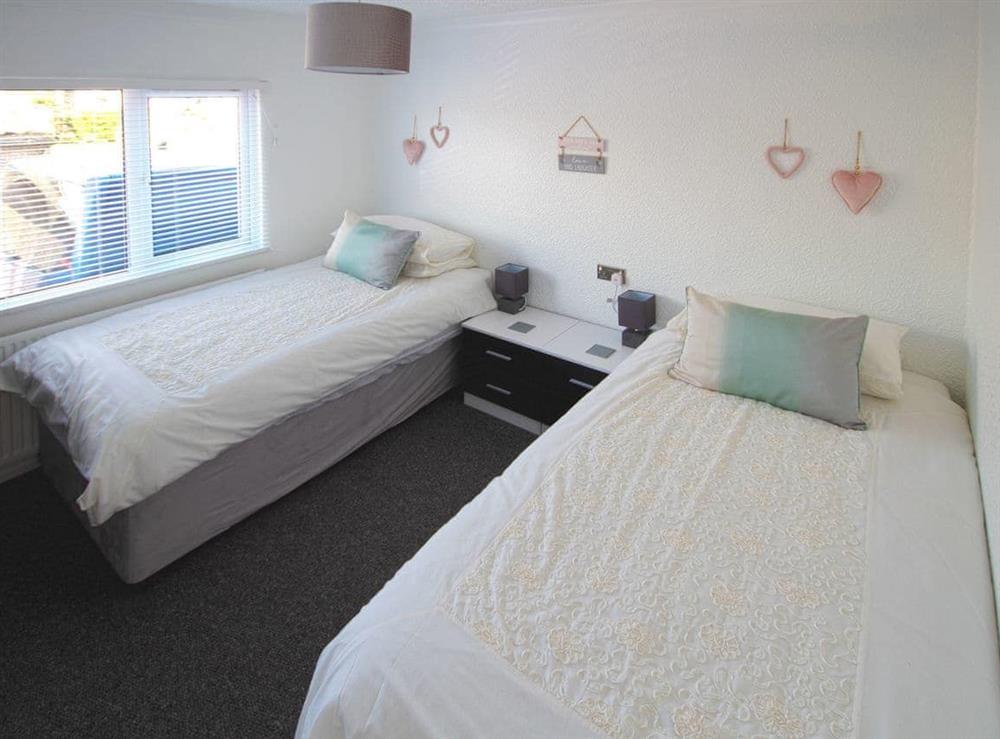 Twin bedroom at Sydoro in St Merryn, near Padstow, Cornwall