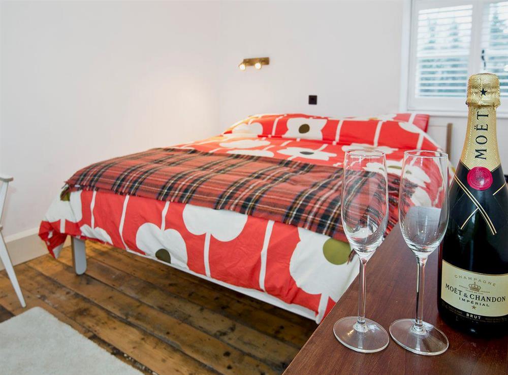 Spacious light and airy double bedroom with luxury welcome pack at Tŷ Cai, 