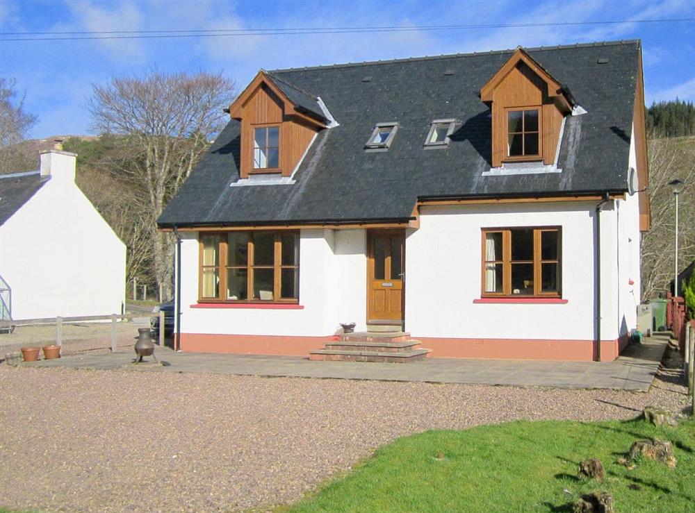 Delightful holiday cottage at Taigh Seonaig in Glencoe, near Fort William, Highlands, Argyll