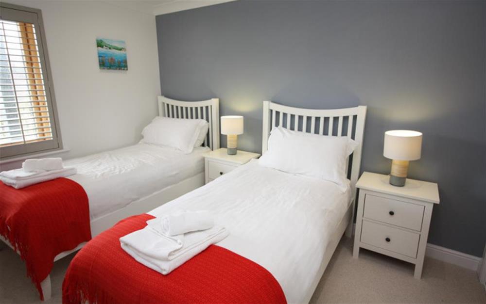 This room has a king size bed now, but photo not updated yet ! at Talland  24 in Talland Bay