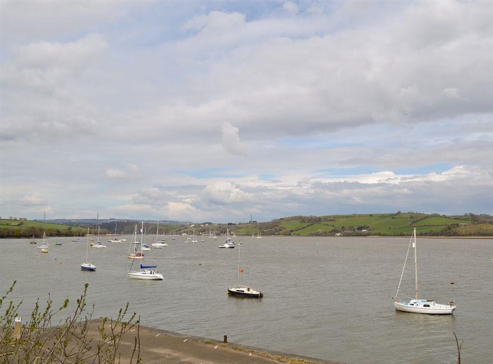 Panoramic landscape views at Tamar View in Cargreen Village, near Plymouth, Devon