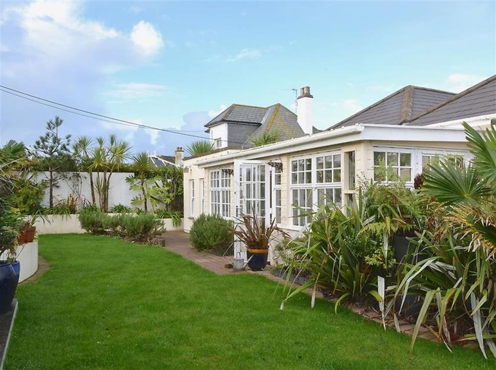 Tamarisk House, Cornwall: Annex with garden room and bedroom two at Tamarisk House, Newquay