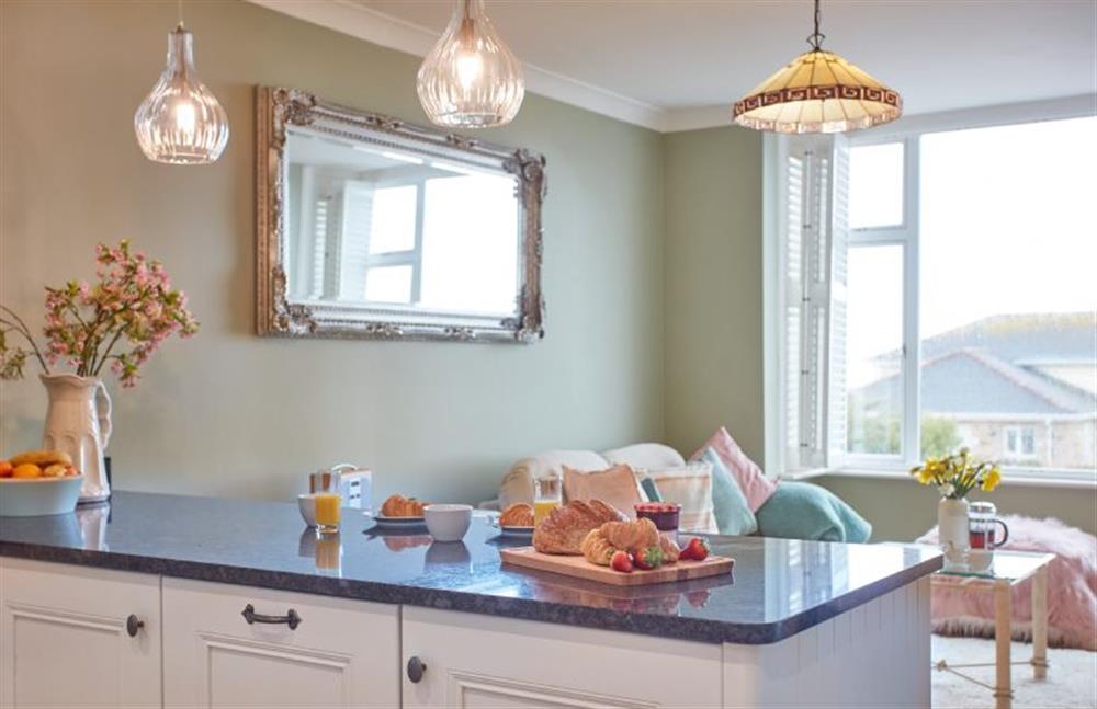 Tamarisk House, Cornwall: Kitchen with sitting area at Tamarisk House, Newquay