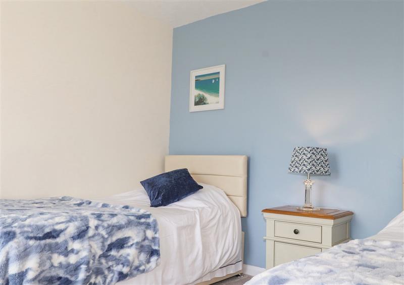 This is a bedroom (photo 3) at Tan Parc, Morfa Nefyn