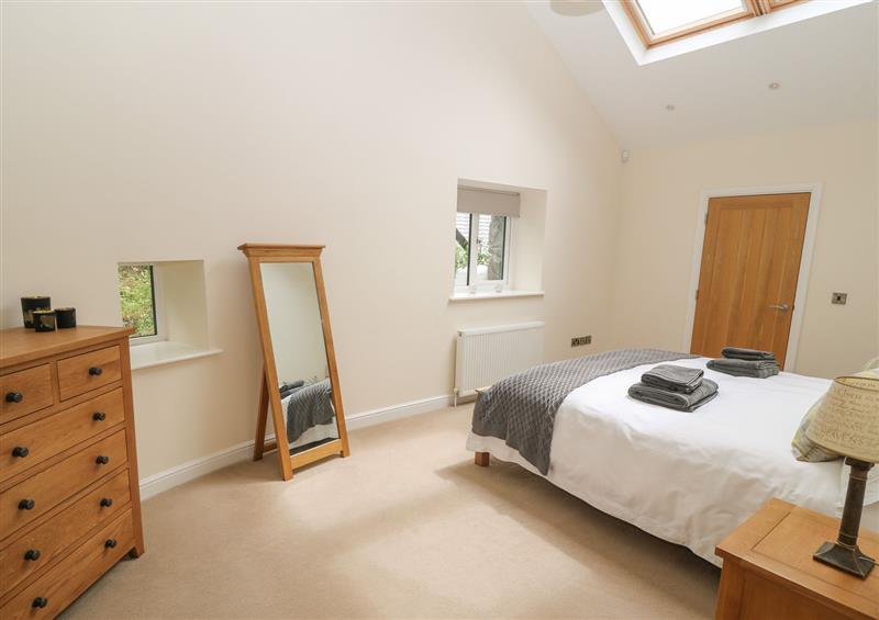 This is a bedroom (photo 3) at Tan Twr, Llanfairpwll