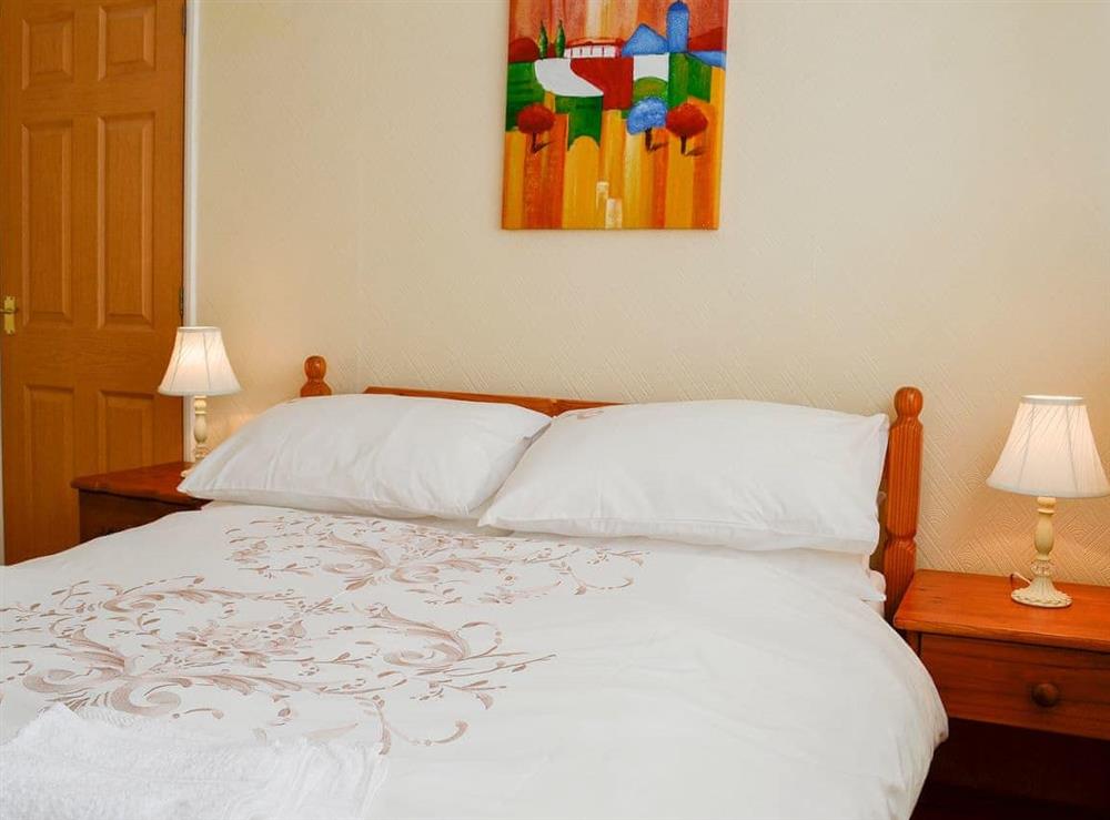 Comfortable and welcoming double bedroom at Tan Y Fownog in Penrhyndeudraeth, Gwynedd