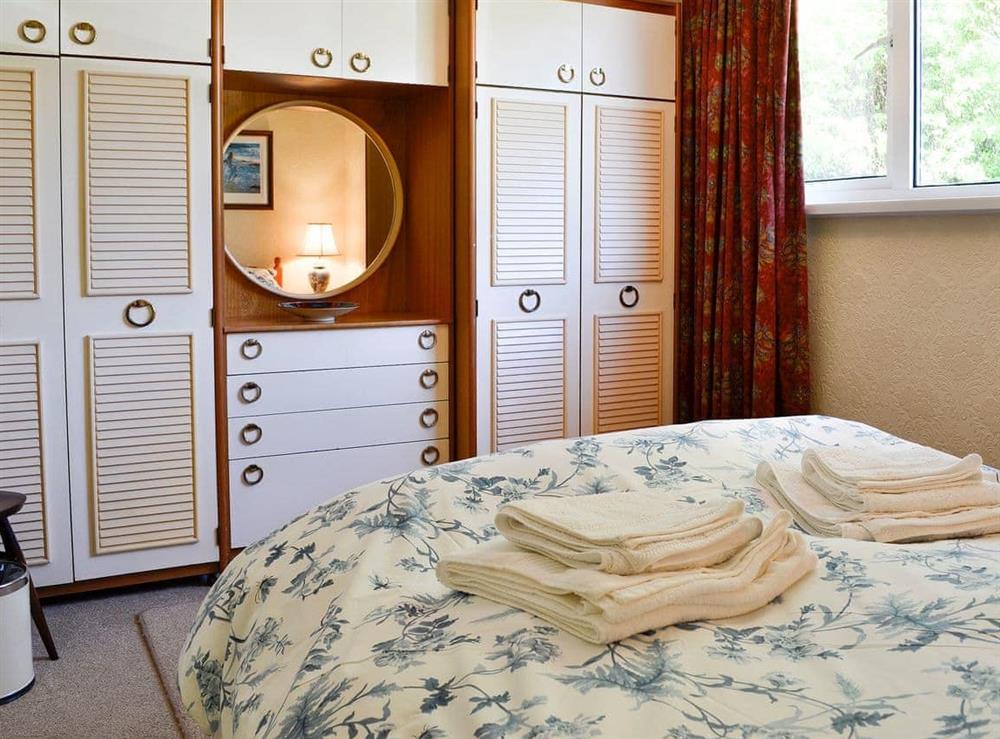 Welcoming double bedroom at Tan Y Fownog in Penrhyndeudraeth, Gwynedd