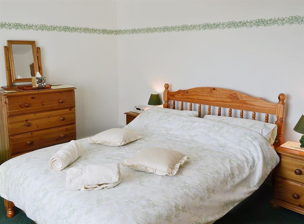 Double bedroom at Tanpencefn Mawr in Brynsiencyn, Gwynedd