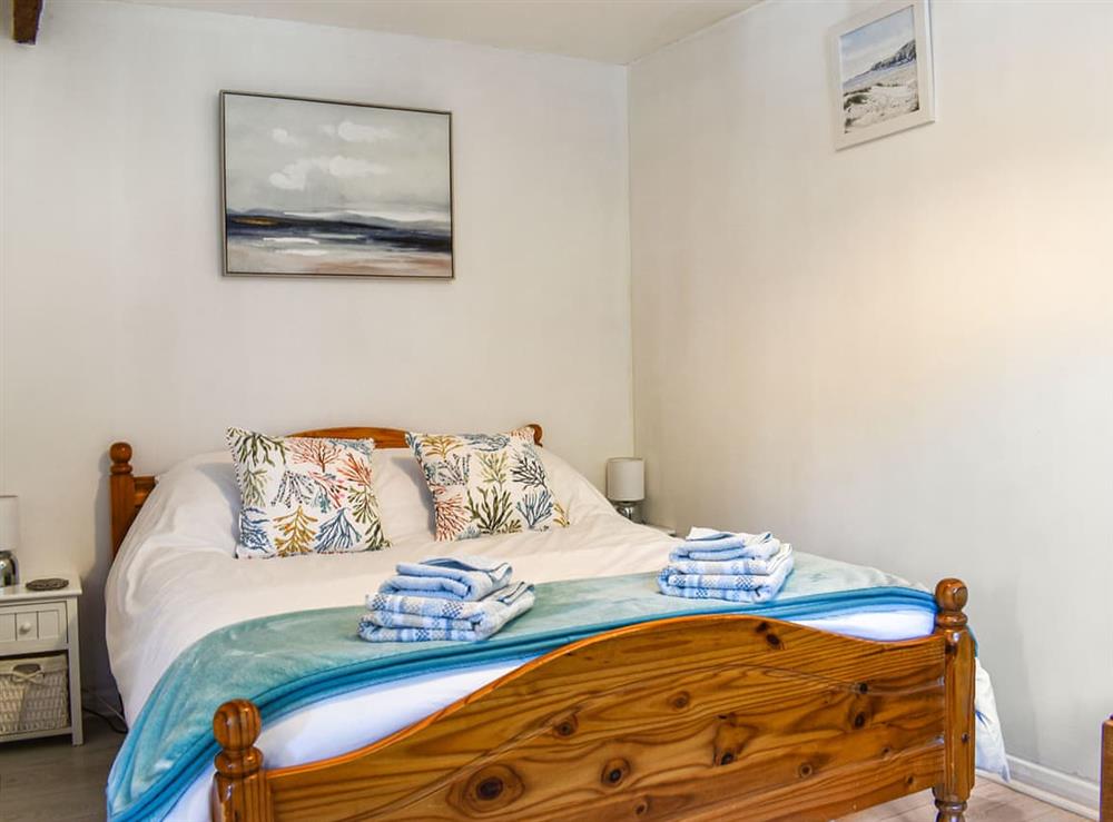 Double bedroom at Tarow Cottage in Morval, Cornwall
