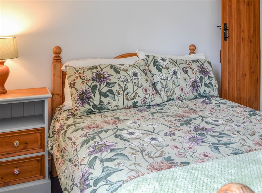 Double bedroom (photo 2) at Tawny Nook in Withernwick, North Humberside