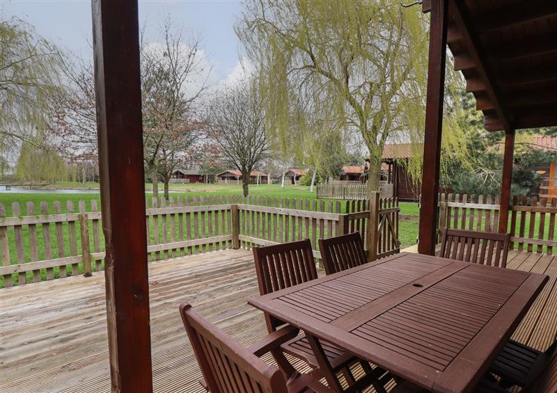 Enjoy the garden at Teal Lodge, Stainfield near Bardney
